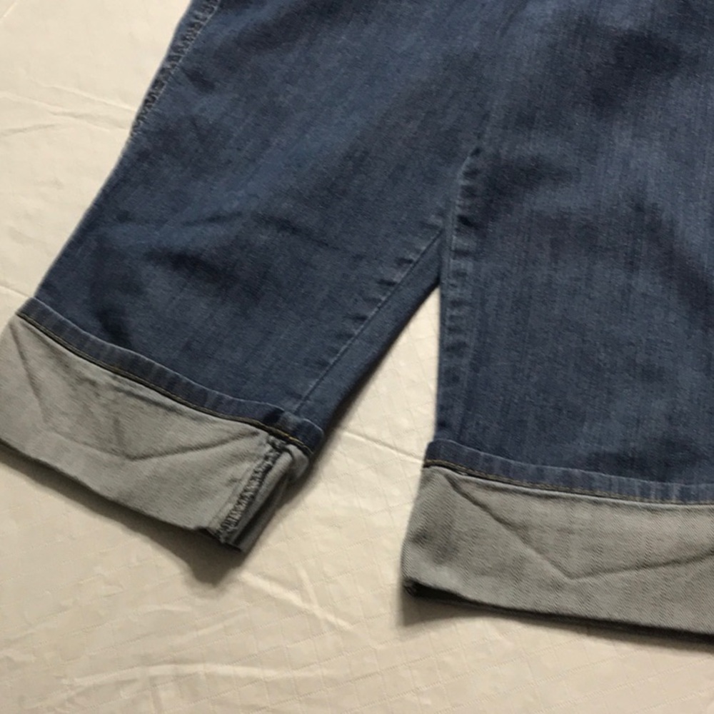 Basic Editions~~Cuffed Capris~🔷 - Picture 2 of 9